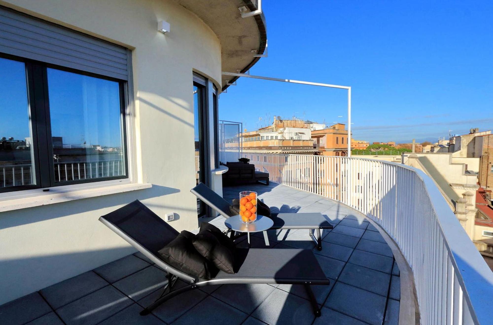 La Flavia Design City Suites Rome By Halldis Bagian luar foto